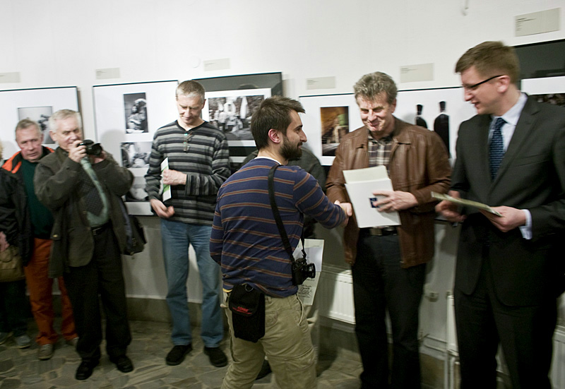 Bartłomiej Busz odbiera gratulacje za wyróżniony zestaw pt. Jazz. Fot. Sł. Brdęk