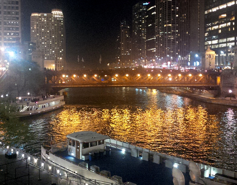 Chicago River w centrum miasta, fot. St. Kulawiak