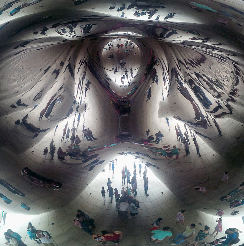 Lustrzane Cloud Gate w Millenium Park w Chicago, fot. St. Kulawiak