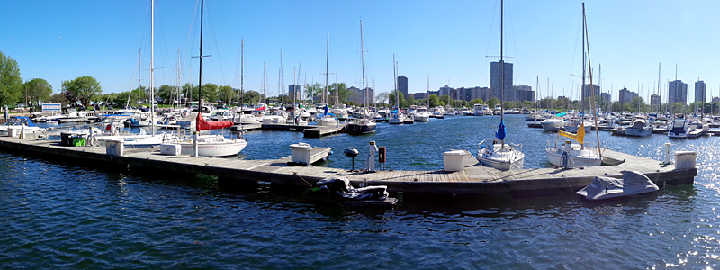 Panorama wieżowców Chicago z portu jachtowego, fot. St. Kulawiak