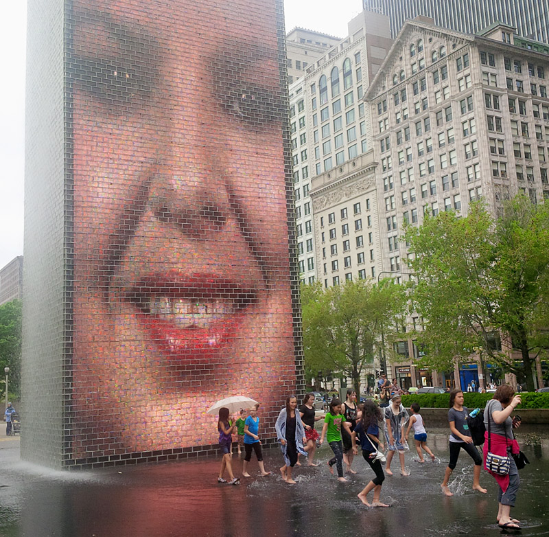 Crown Fountain w Millenium Park Chicago, fot. St. Kulawiak