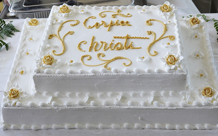 Tort na okazjonalnym posiłku w święto Bożego Ciała w Saint Theresa Roman Catholic Church w Trumbull, fot. St. Kulawiak