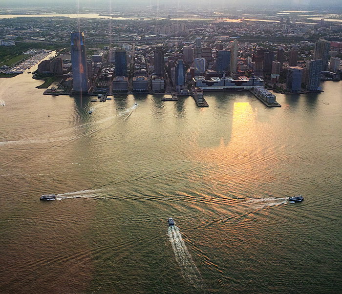 Widok na Hudson River i Jersey City z One World Trade Center, fot. St. Kulawiak