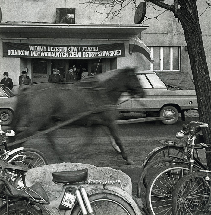 I Zjazd Rolników Indywidualnych Ziemi Ostrzeszowskiej – Ostrzeszów, kino Piast, 1981 r., fot. A. Bajerlein