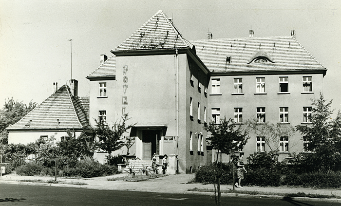 Hotel Piast – Ostrzeszów, ul. 21 stycznia, 1973 r., fot. T. Hermańczyk